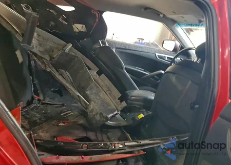 2015 Hyundai Veloster z USA, uszkodzony, nr VIN KMHTC6AD5FU229098